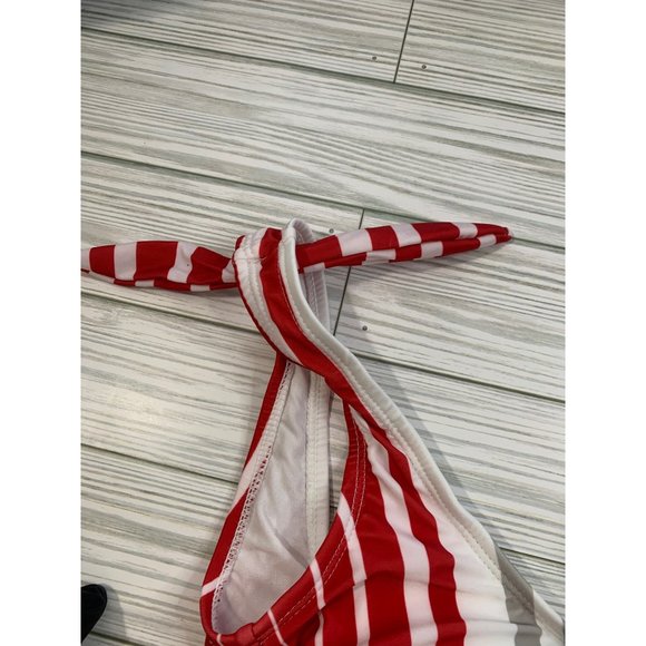 Hot Water Ocean Front Swimsuit Top - Picture 5 of 9